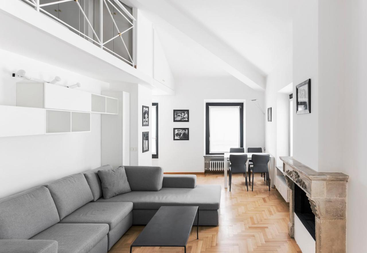 Apartament Living Brera, A Unique Experience - Vicolo Fiori Mediolan Zewnętrze zdjęcie