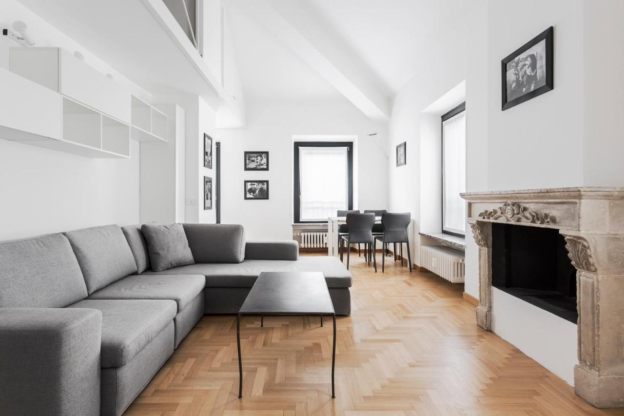 Apartament Living Brera, A Unique Experience - Vicolo Fiori Mediolan Zewnętrze zdjęcie