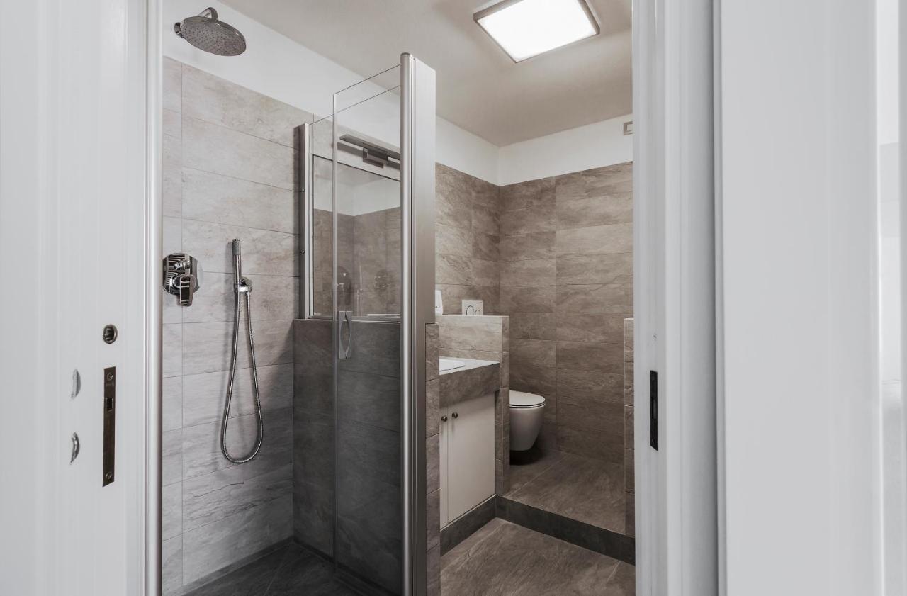 Apartament Living Brera, A Unique Experience - Vicolo Fiori Mediolan Zewnętrze zdjęcie