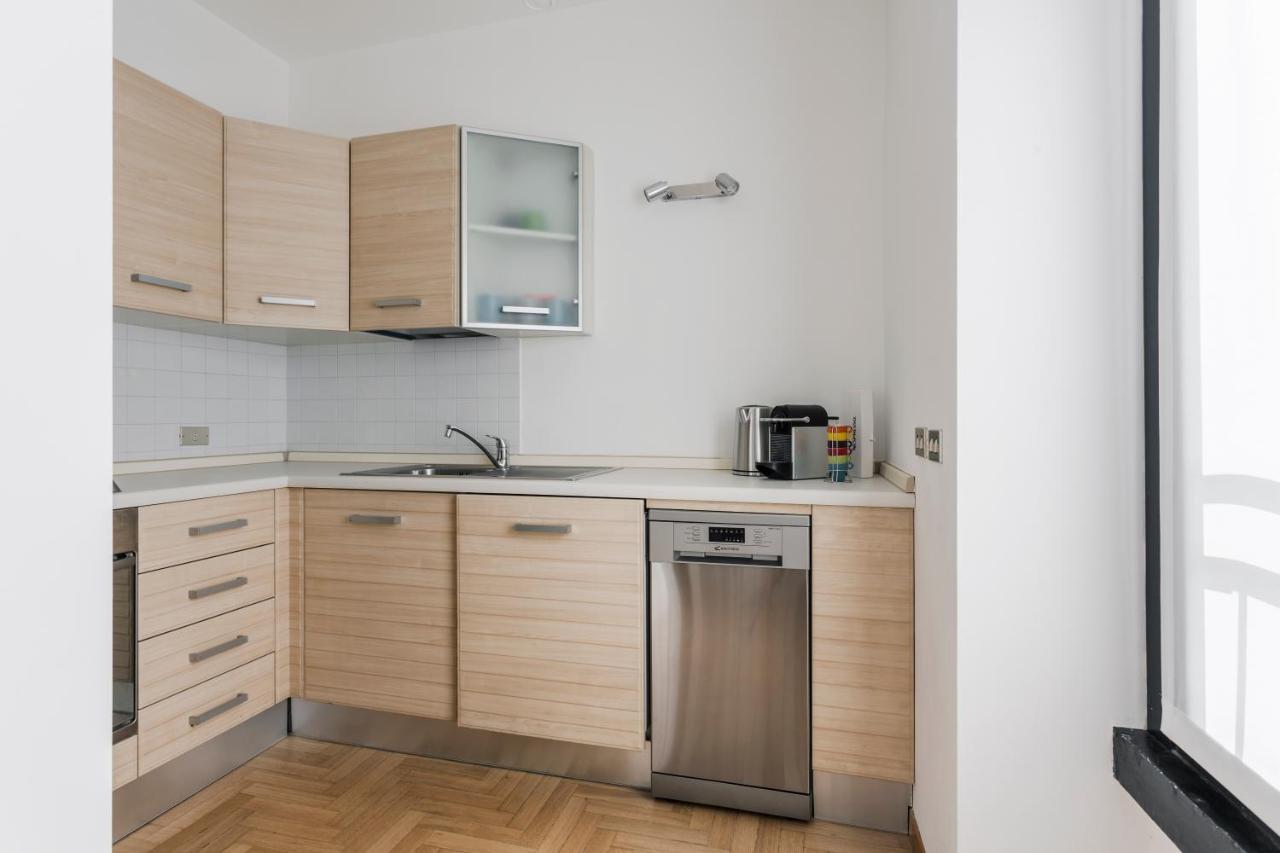 Apartament Living Brera, A Unique Experience - Vicolo Fiori Mediolan Zewnętrze zdjęcie